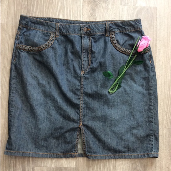 Forever 21 Dresses & Skirts - Forever 21 Plus Denim skirt size 2X